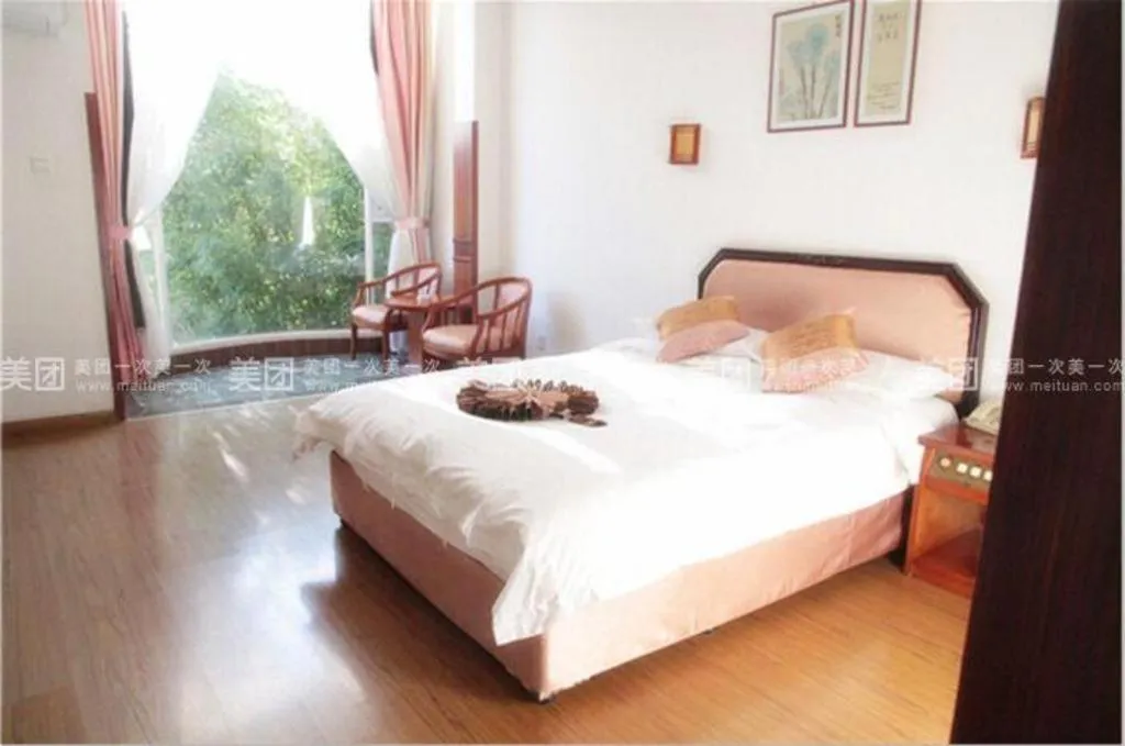 Bed in Expo Garden Hotel