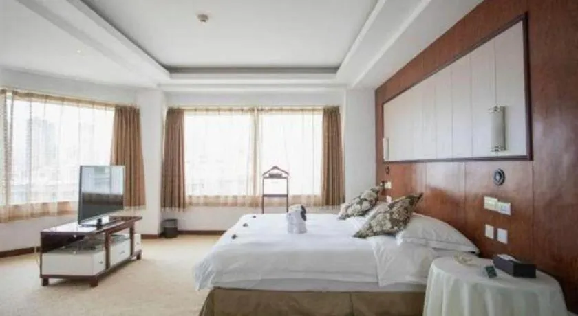 Bed in Expo Garden Hotel