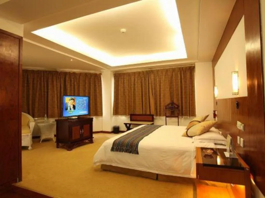 Bed in Expo Garden Hotel