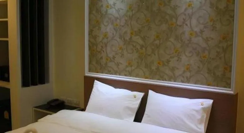 Bed in Ido Boutique Suite