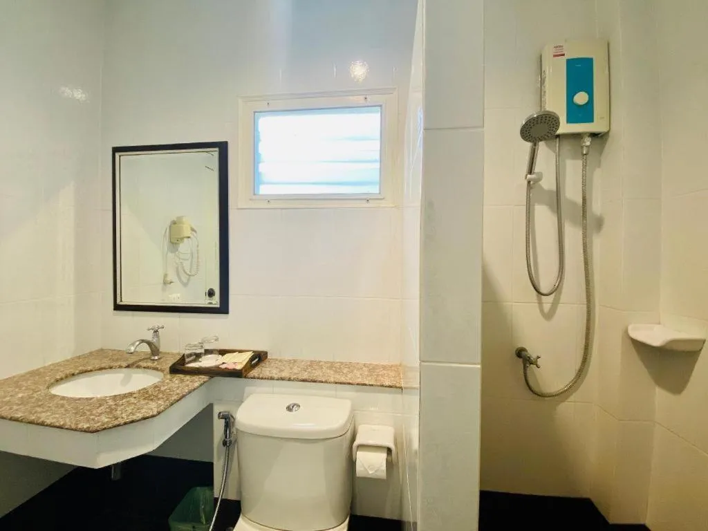 Ruen Maihom Riverside Cottage