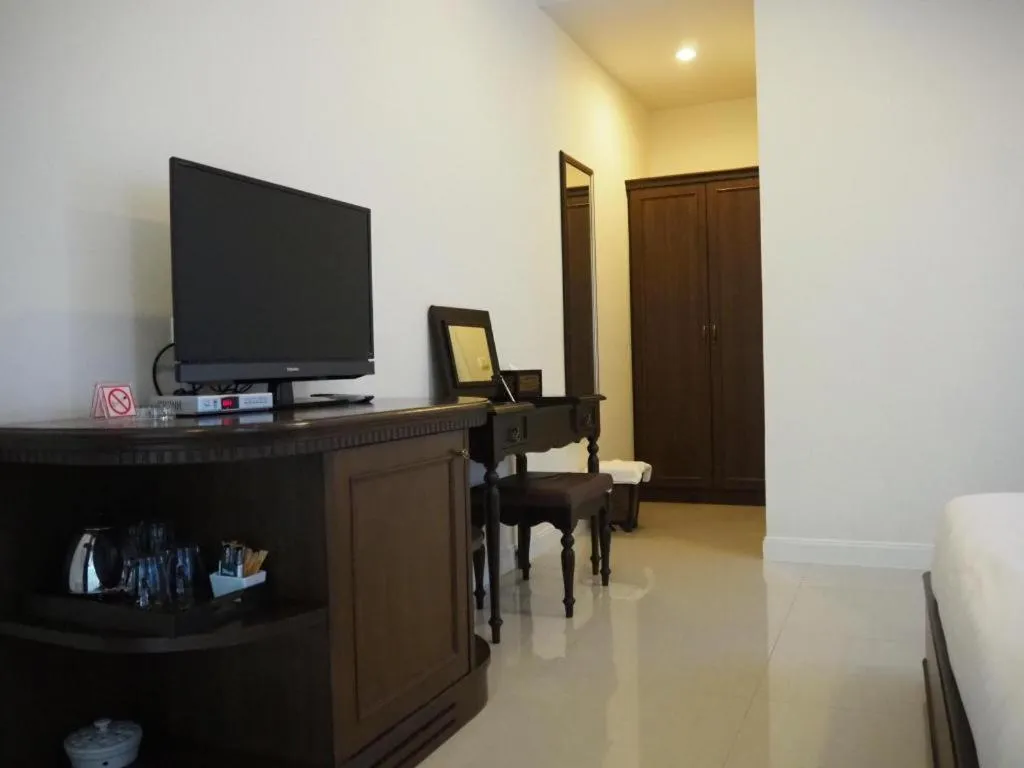 Ruen Maihom Riverside Cottage