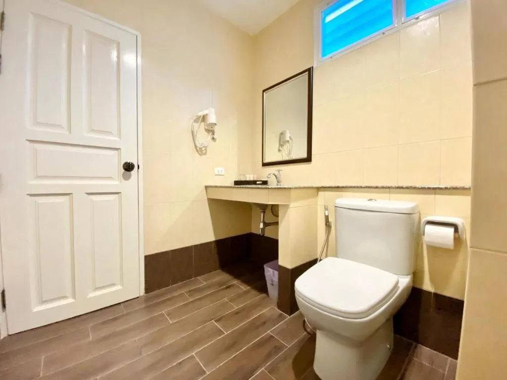 Ruen Maihom Riverside Cottage