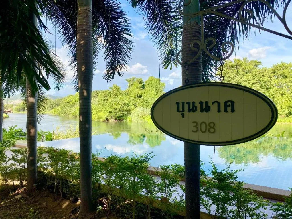 Ruen Maihom Riverside Cottage