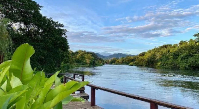 Ruen Maihom Riverside Cottage