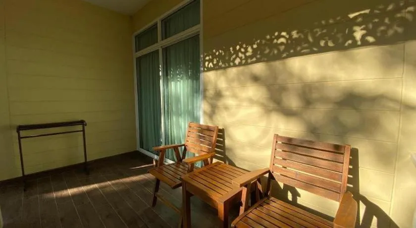 Ruen Maihom Riverside Cottage