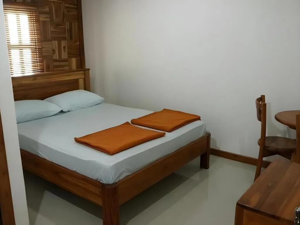 Bed in Thongphaphum Place