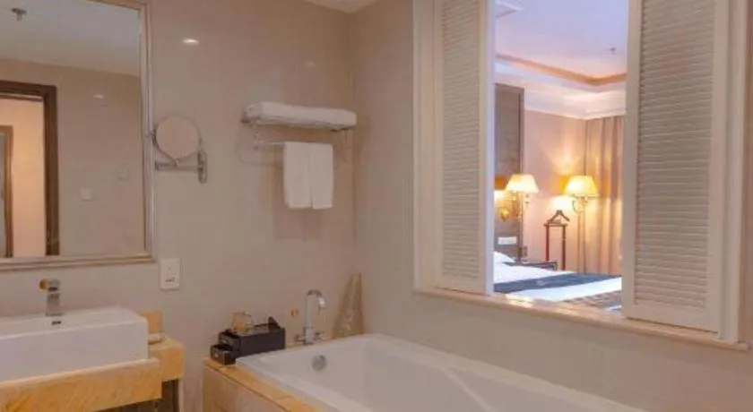 Bed in Qingdao Danube International Hotel