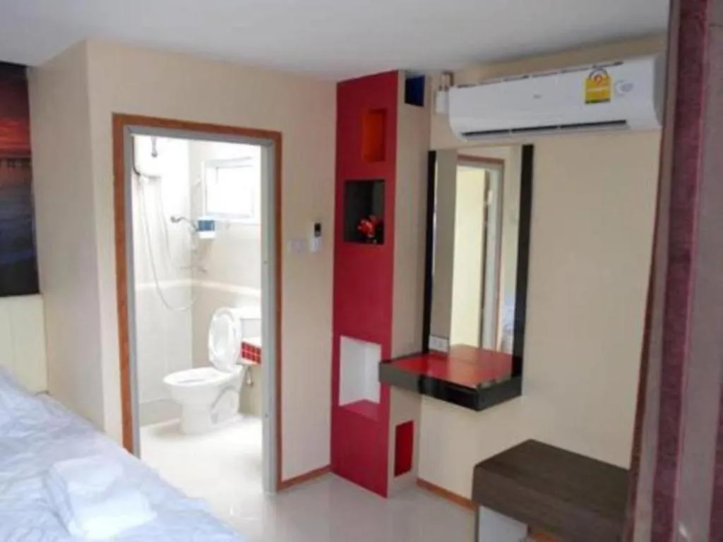 Bed in OYO 271 The Resort Romklao