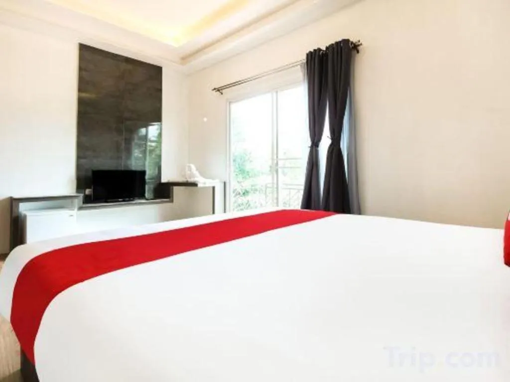 Bed in OYO 271 The Resort Romklao