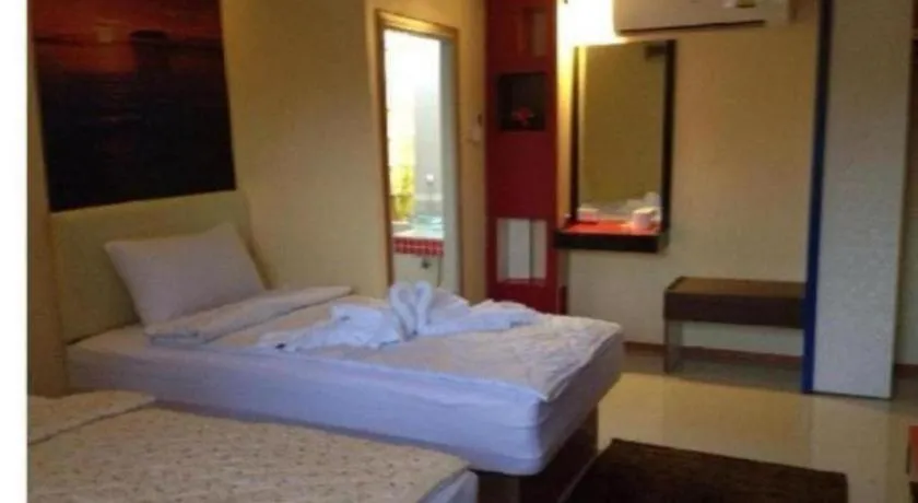 Bed in OYO 271 The Resort Romklao