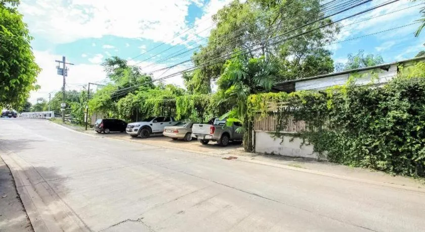 OYO 271 The Resort Romklao