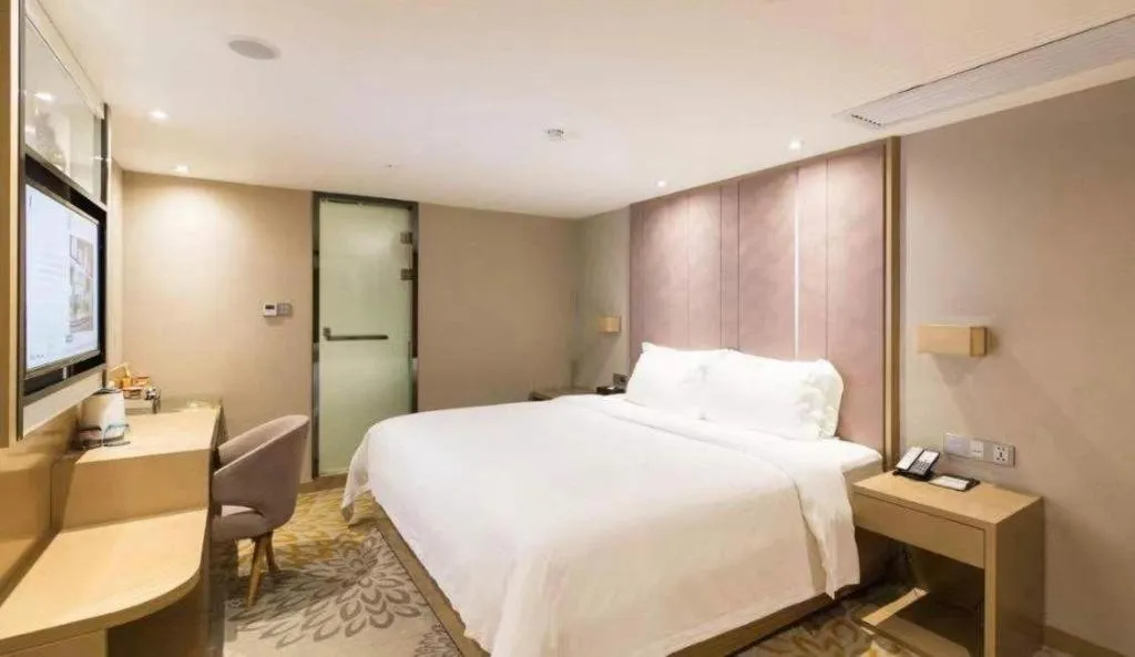 Bed in Lavande Hotel Guangzhou Tianhe Park Metro Station