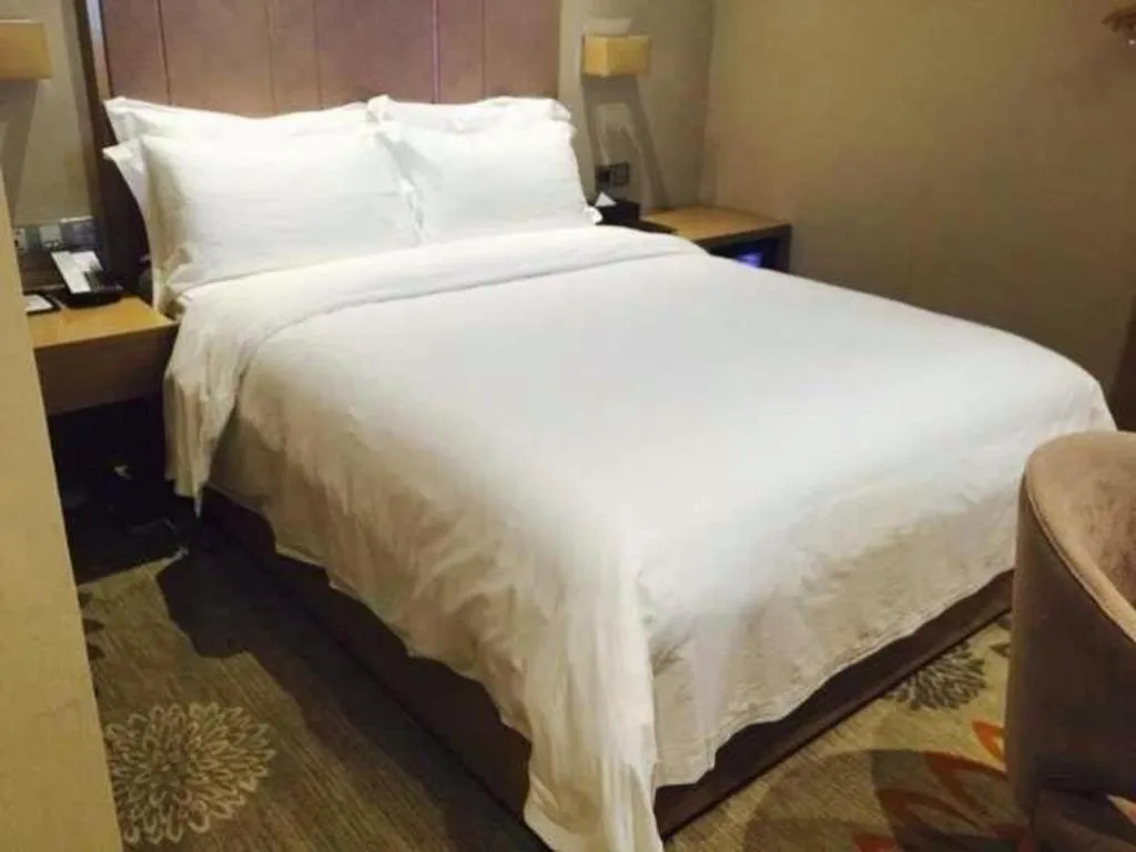 Bed in Lavande Hotel Guangzhou Tianhe Park Metro Station