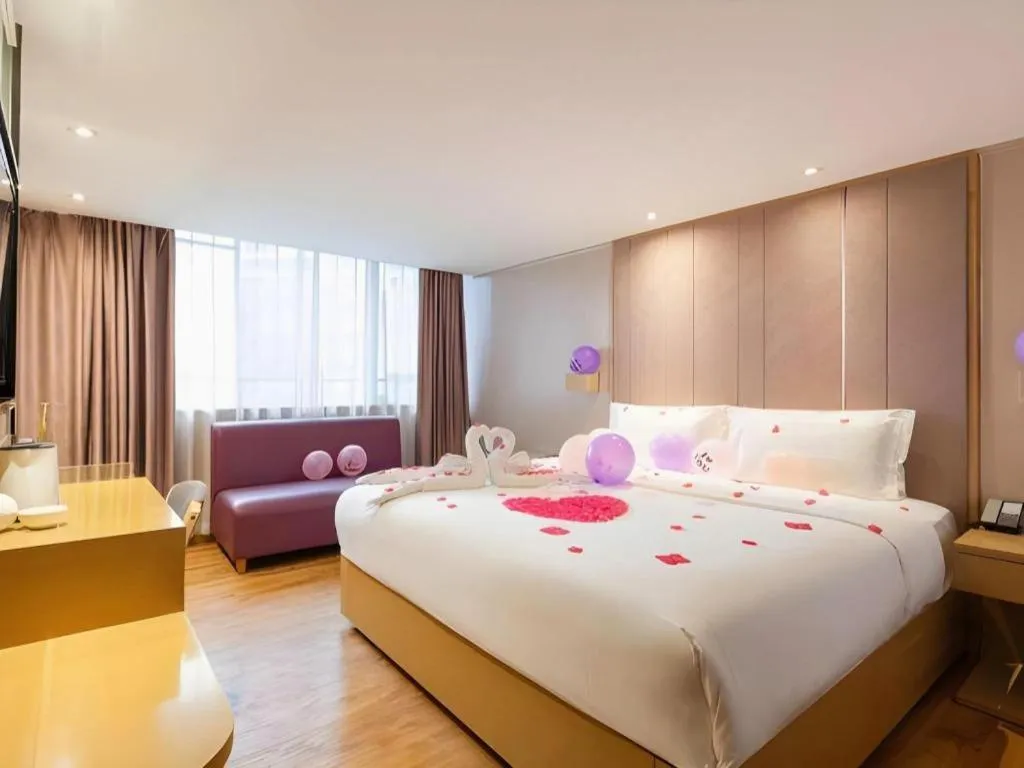 Bed in Lavande Hotel Guangzhou Tianhe Park Metro Station