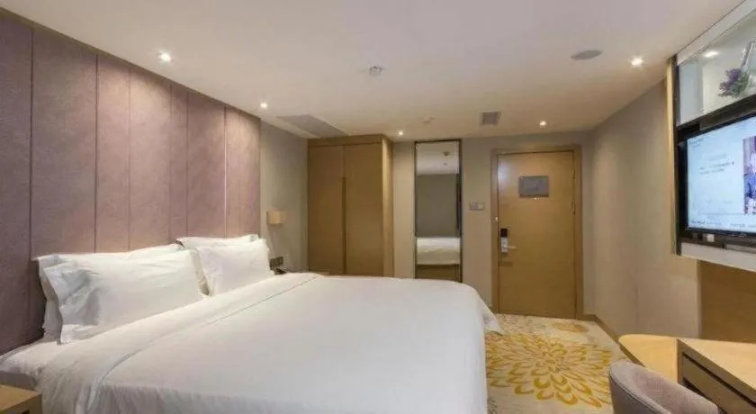 Bed in Lavande Hotel Guangzhou Tianhe Park Metro Station