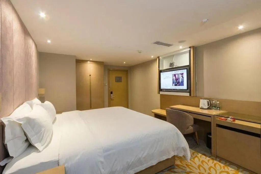 Bed in Lavande Hotel Guangzhou Tianhe Park Metro Station