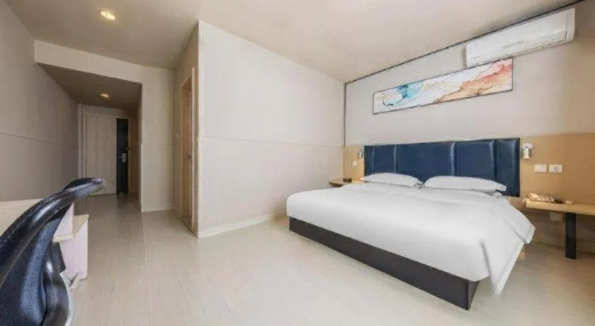 Bed in Jinjiang Inn Kunming Changshui Airport