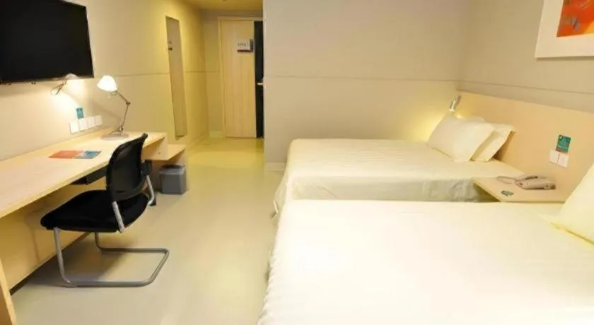 Bed in Jinjiang Inn Kunming Changshui Airport