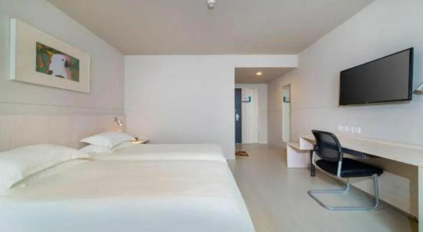 Bed in Jinjiang Inn Kunming Changshui Airport