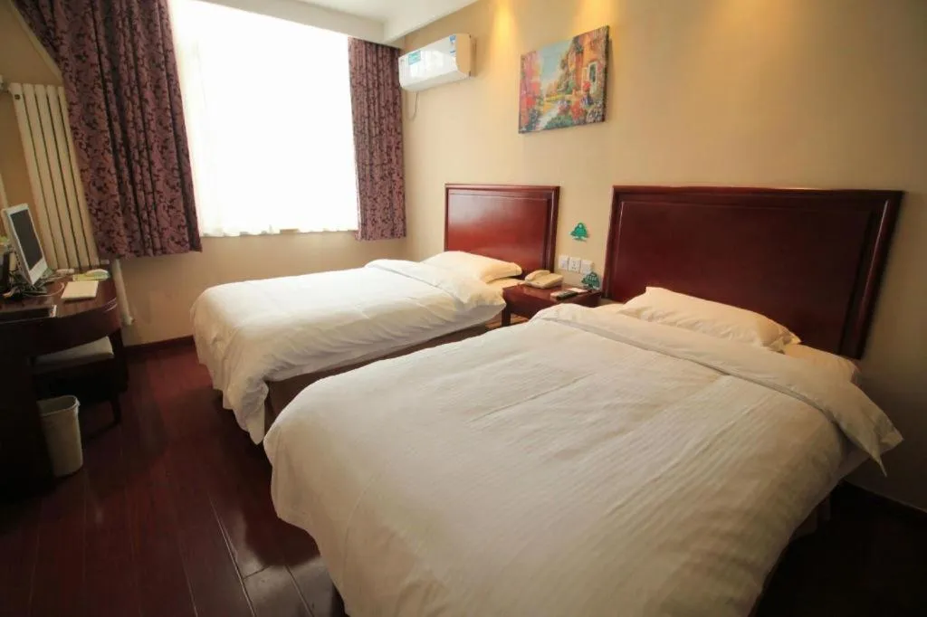 Bed in GreenTree Inn Shandong Yantai Penglai Pavilion Bus station Express Hotel