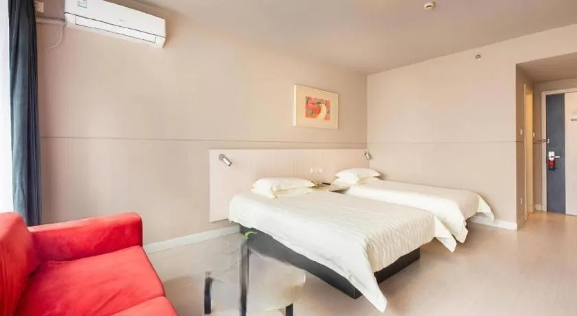 Bed in Jinjiang Inn Jinhua Binhong Road