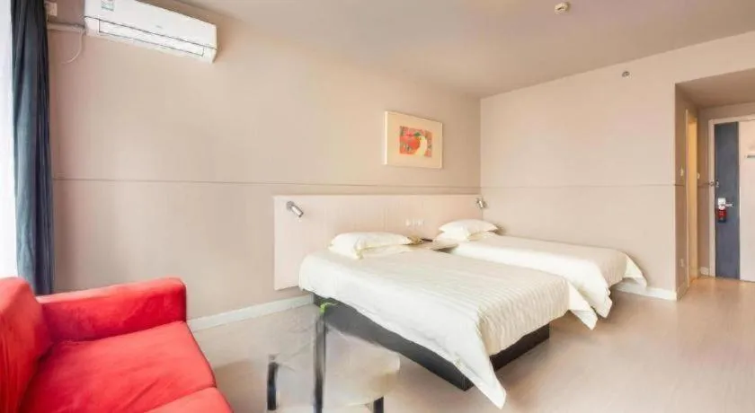 Bed in Jinjiang Inn Jinhua Binhong Road