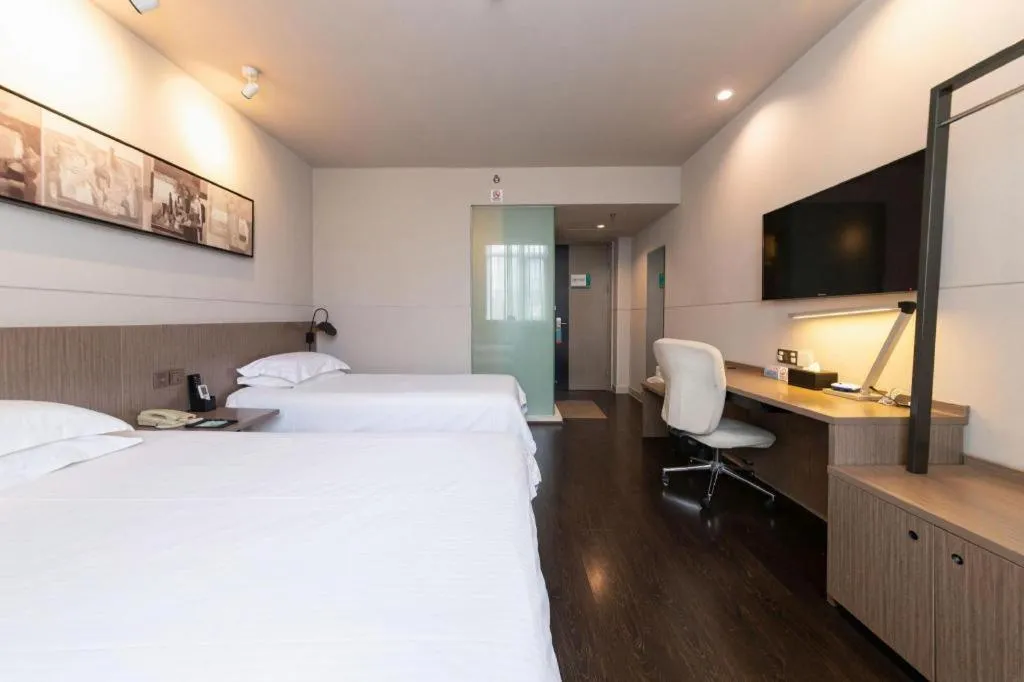 Bed in Jinjiang Inn Xi'an Zhonglou North Street Metro Station