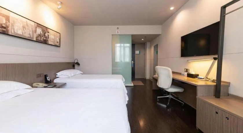 Bed in Jinjiang Inn Xi'an Zhonglou North Street Metro Station