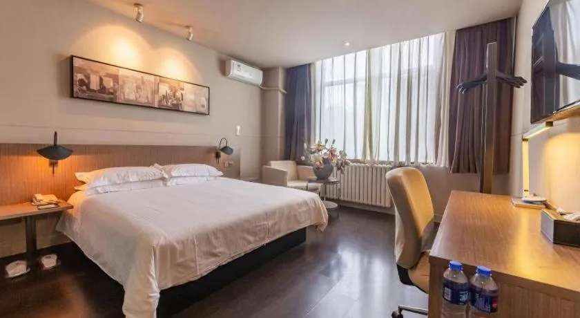 Bed in Jinjiang Inn Xi'an Zhonglou North Street Metro Station