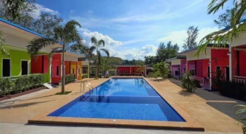 At night Airport Resort