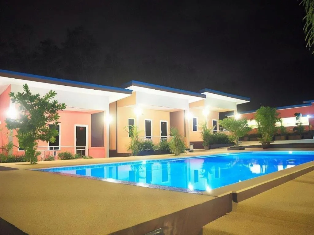 At night Airport Resort