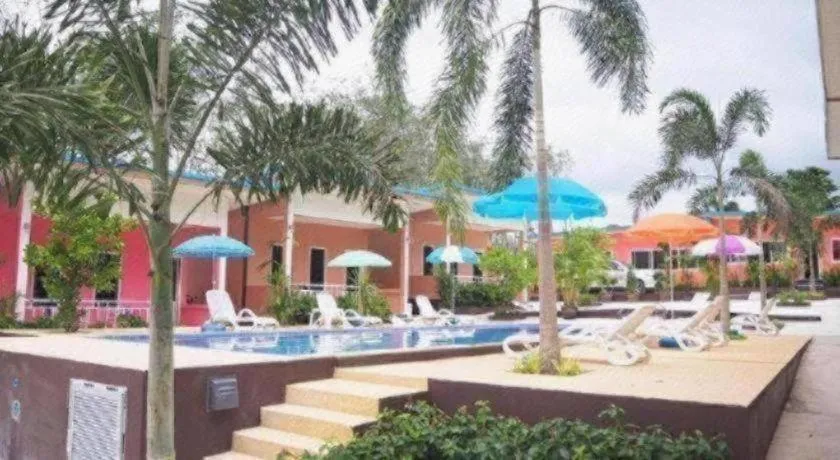 At night Airport Resort