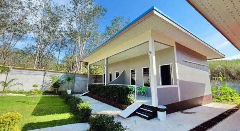 At night Airport Resort