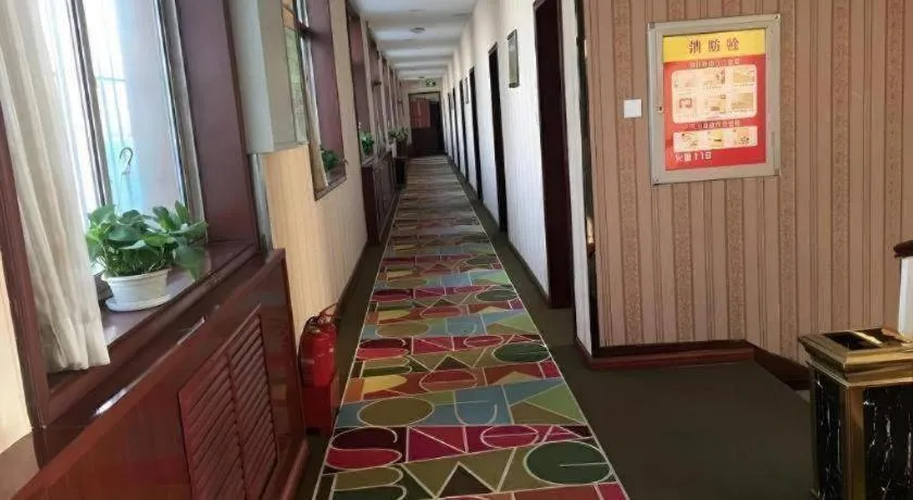 Shell Hotel Taiyuan South Railway Station New Southeast Bus Station