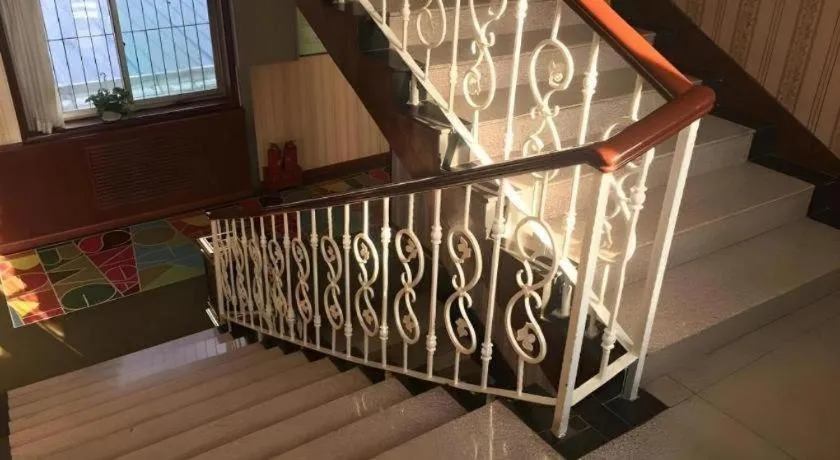 Shell Hotel Taiyuan South Railway Station New Southeast Bus Station