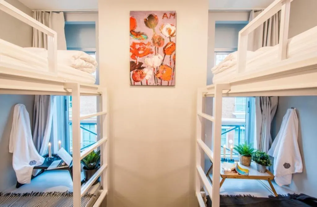 Bed in Chamberlain Bangkok