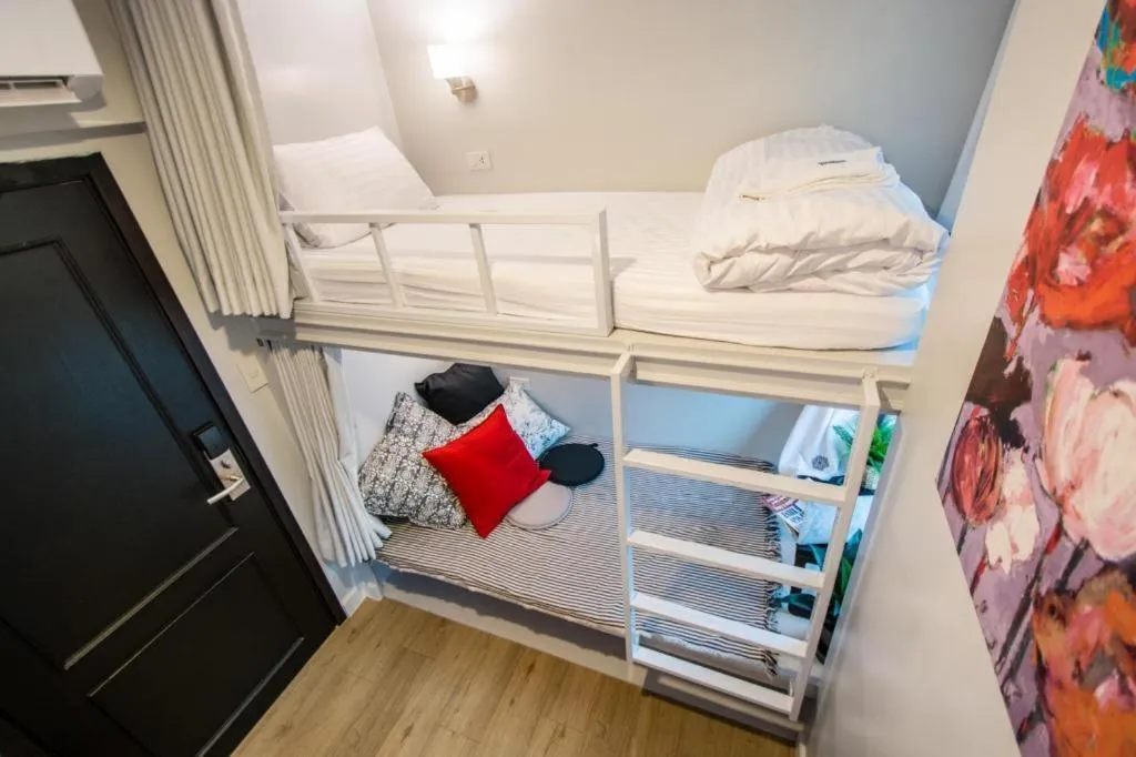 Bed in Chamberlain Bangkok