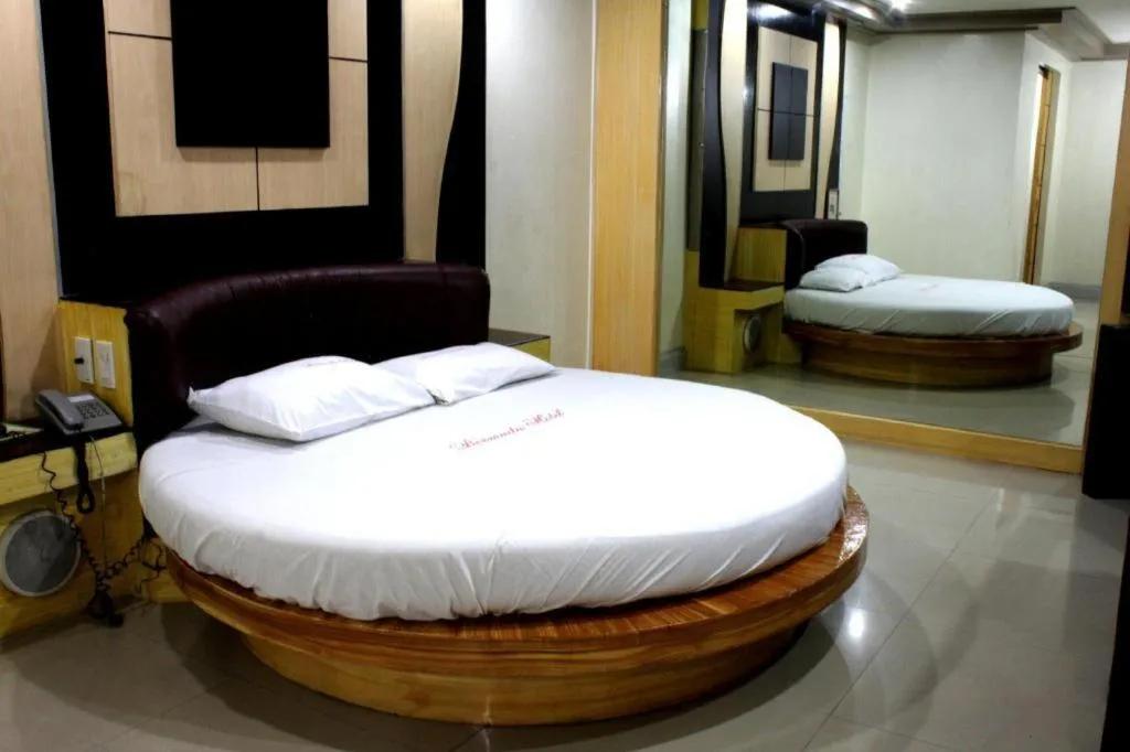 Bed in Bermuda Hotel