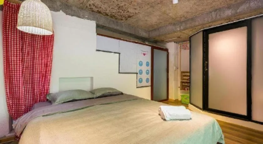 Bed in 1991 HOME SAI GON