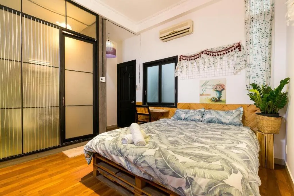 Bed in 1991 HOME SAI GON