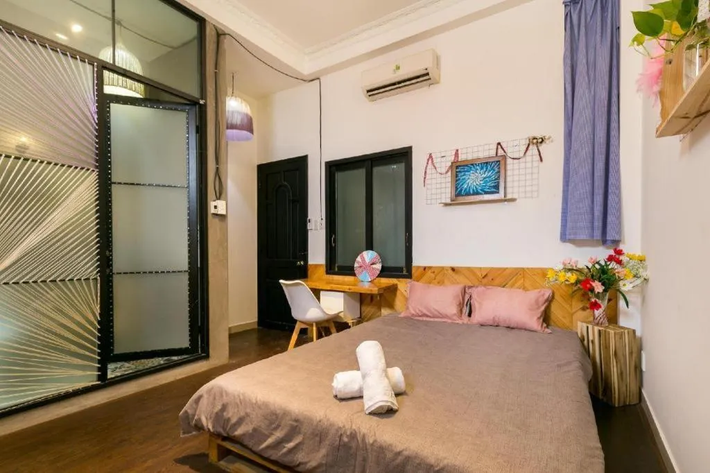 Bed in 1991 HOME SAI GON