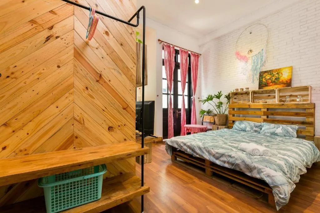 Bed in 1991 HOME SAI GON