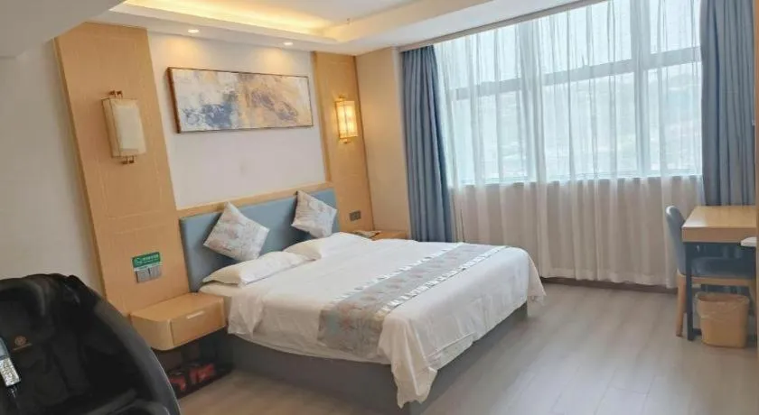 Bed in GreenTree Inn Guiyang Wudang District High-speed Railway East Station