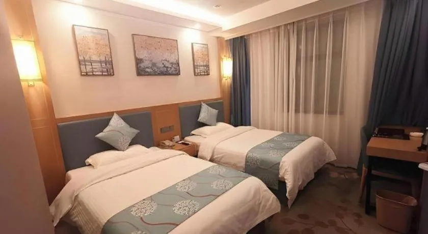 Bed in GreenTree Inn Guiyang Wudang District High-speed Railway East Station