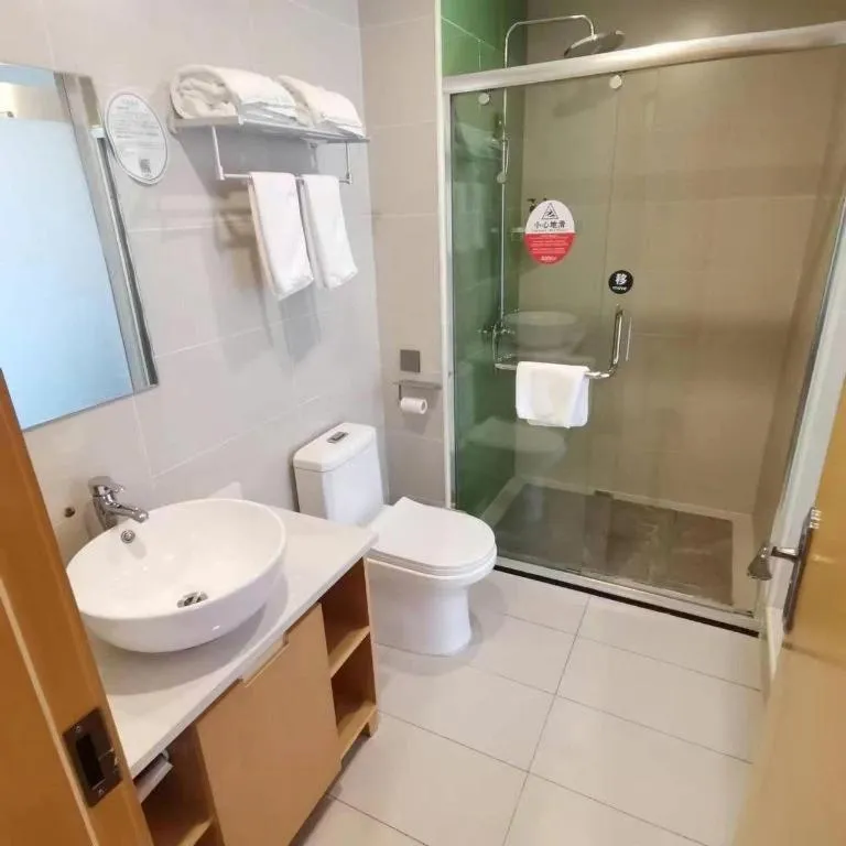 GreenTree Inn Guiyang Wudang District High-speed Railway East Station