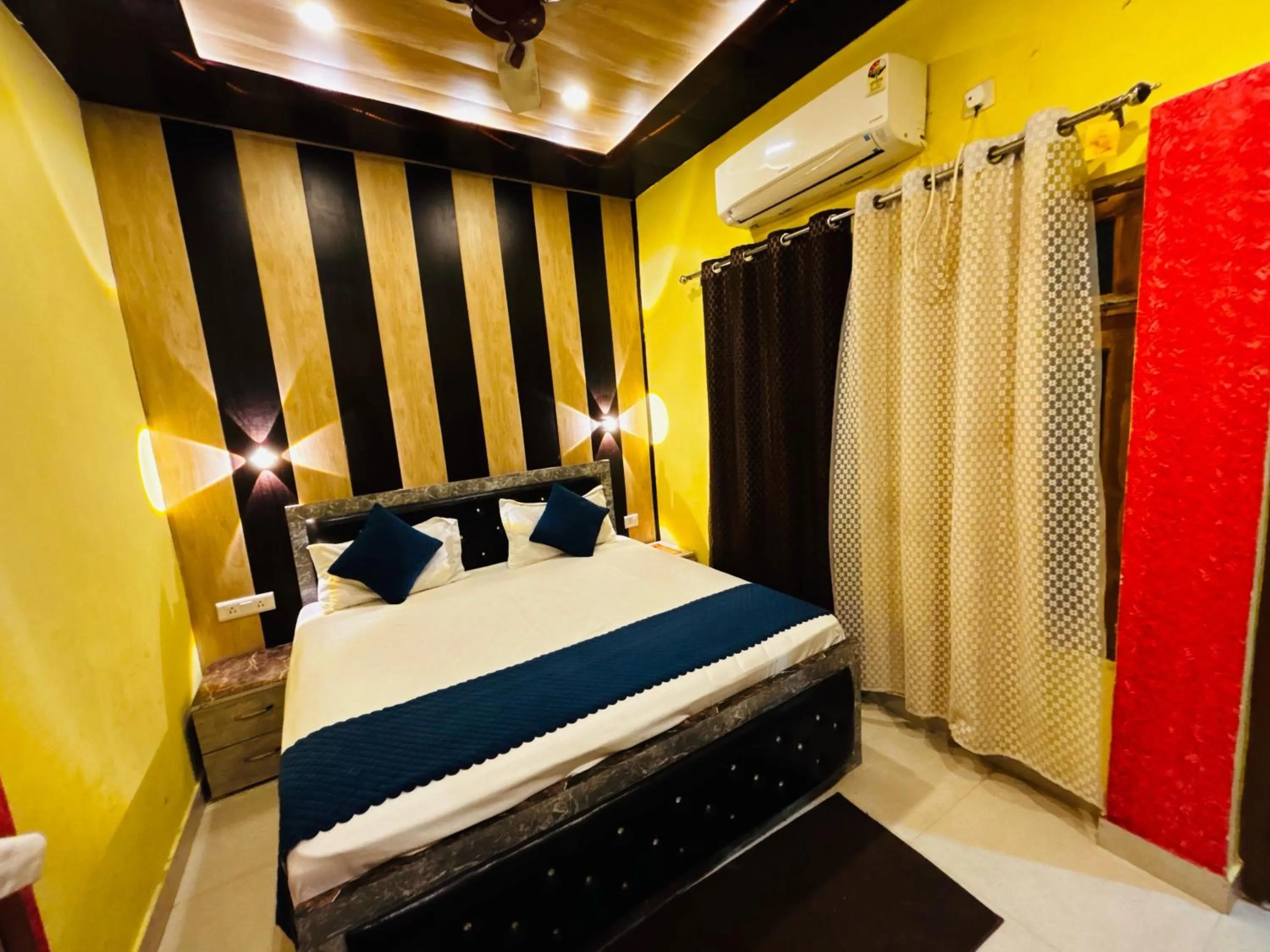 Bedroom, Bed in Hotel O Suryavanshi Palace