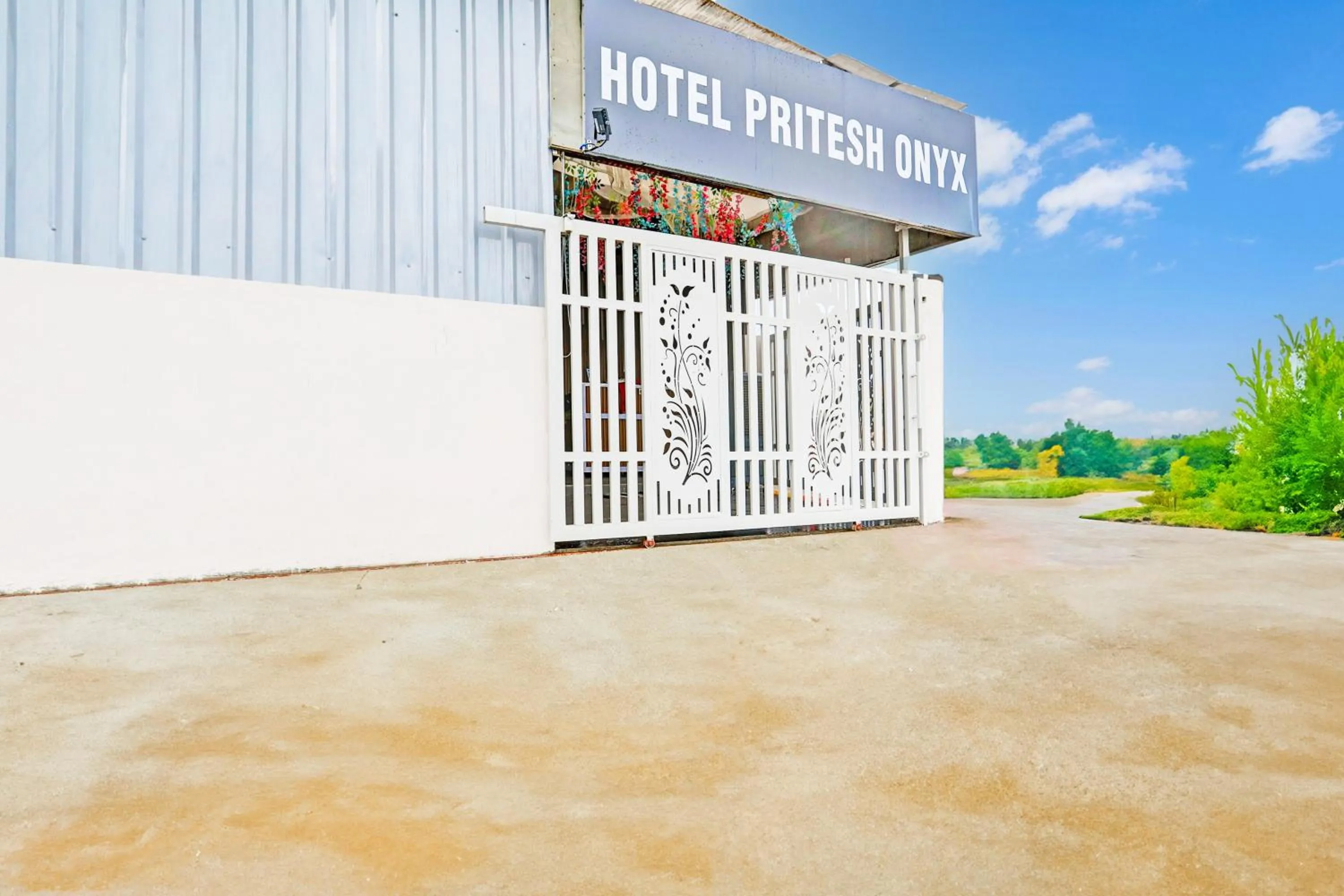 Facade/entrance in Hotel O Pritesh Onyx