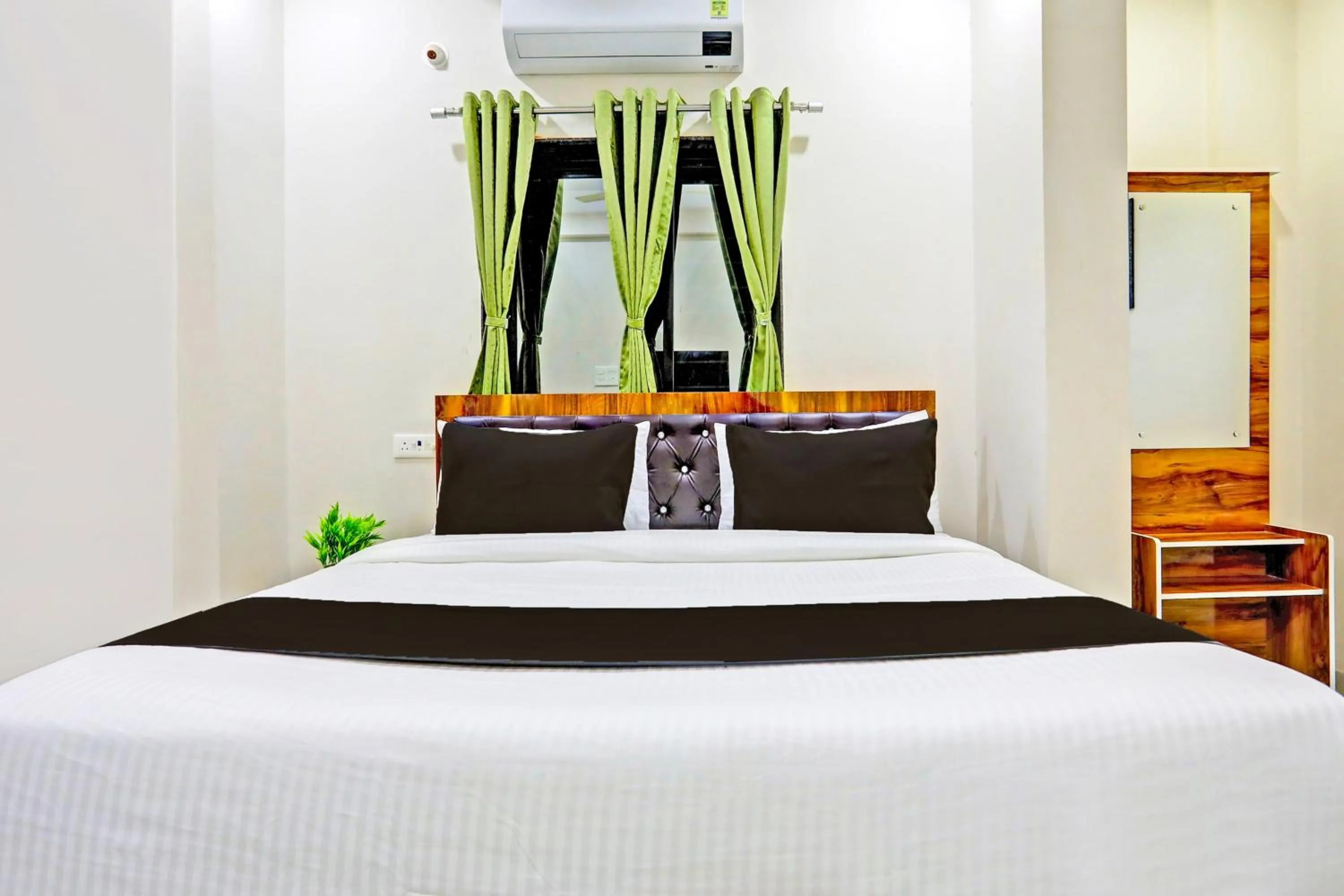 Bedroom, Bed in Hotel O Pritesh Onyx