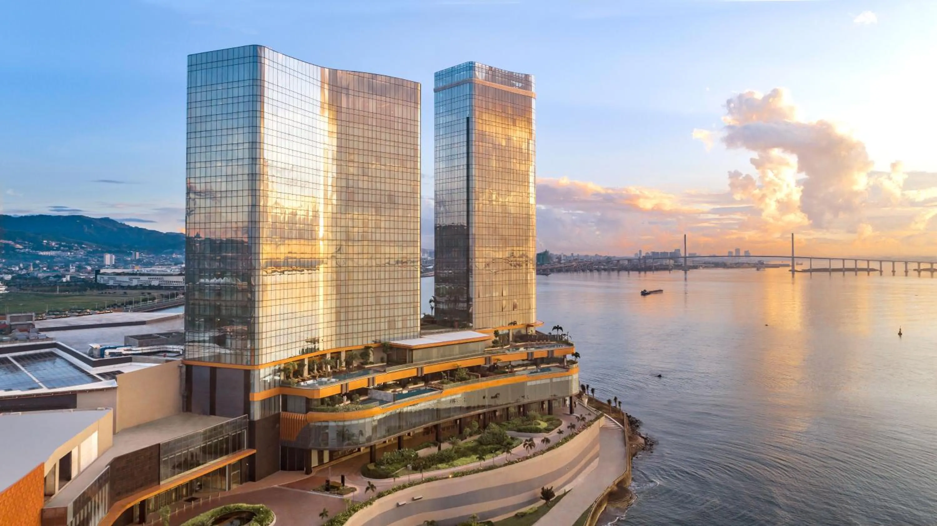 Property building in NUSTAR Hotel Cebu